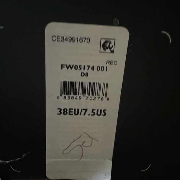 Tommy Hilfiger Black Heeled Knee High Boots Sleek Design, sz 7.5 Organic, rare - Picture 7 of 9